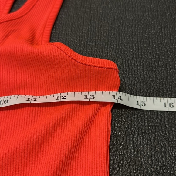 Under Armour Women's Bright Orange Tank Top size medium - Picture 6 of 8
